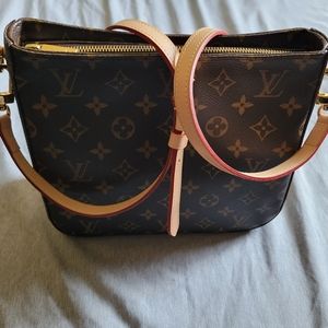 Louis vuitton looping mm crossbody